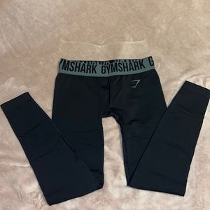 NEW GYM SHARK LEGGINGS